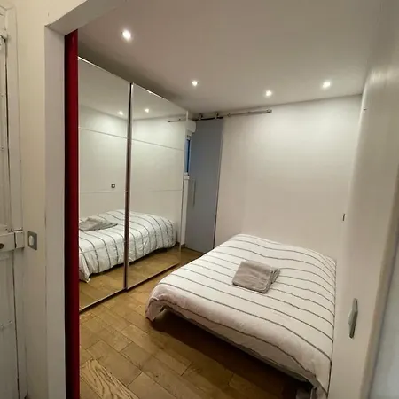 Invalides Tour Eiffel Amelie *