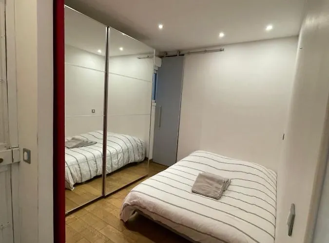 Invalides Tour Eiffel Amelie *